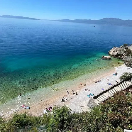 Beautiful Waterfront Apartment Rijeka Exterior photo