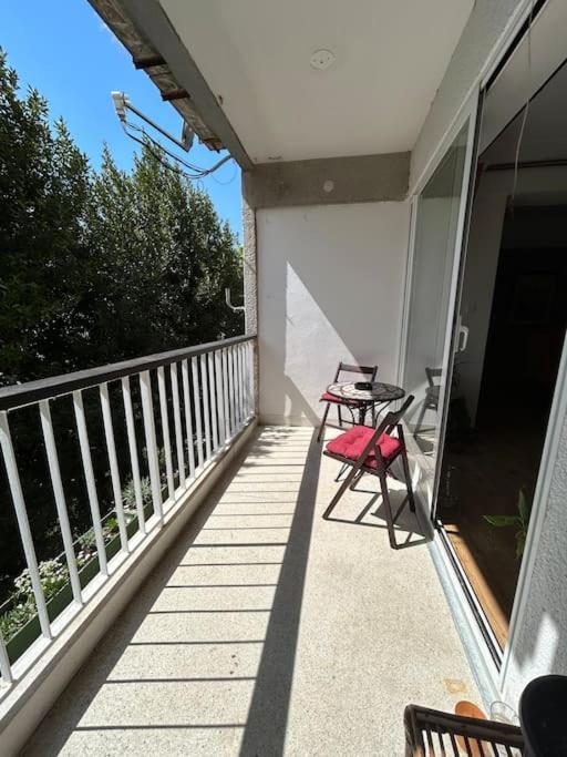 Beautiful Waterfront Apartma *